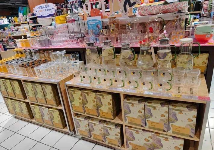 2025新澳门正版免费正题全部视频资讯和胖东来白酒现身澳洲与胖东来怼酒代购